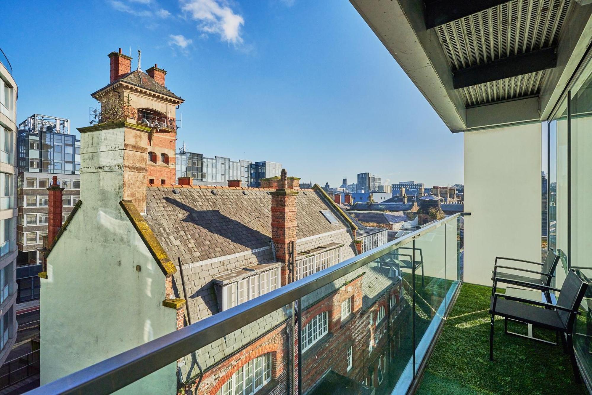 Host & - The Municipal View Abode Apartment *