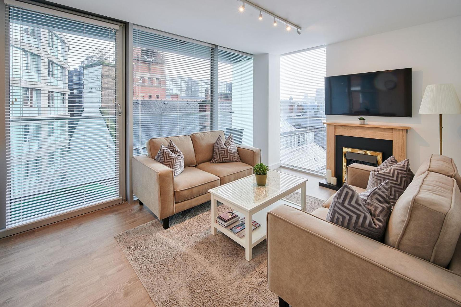 Host & - The Municipal View Abode Liverpool