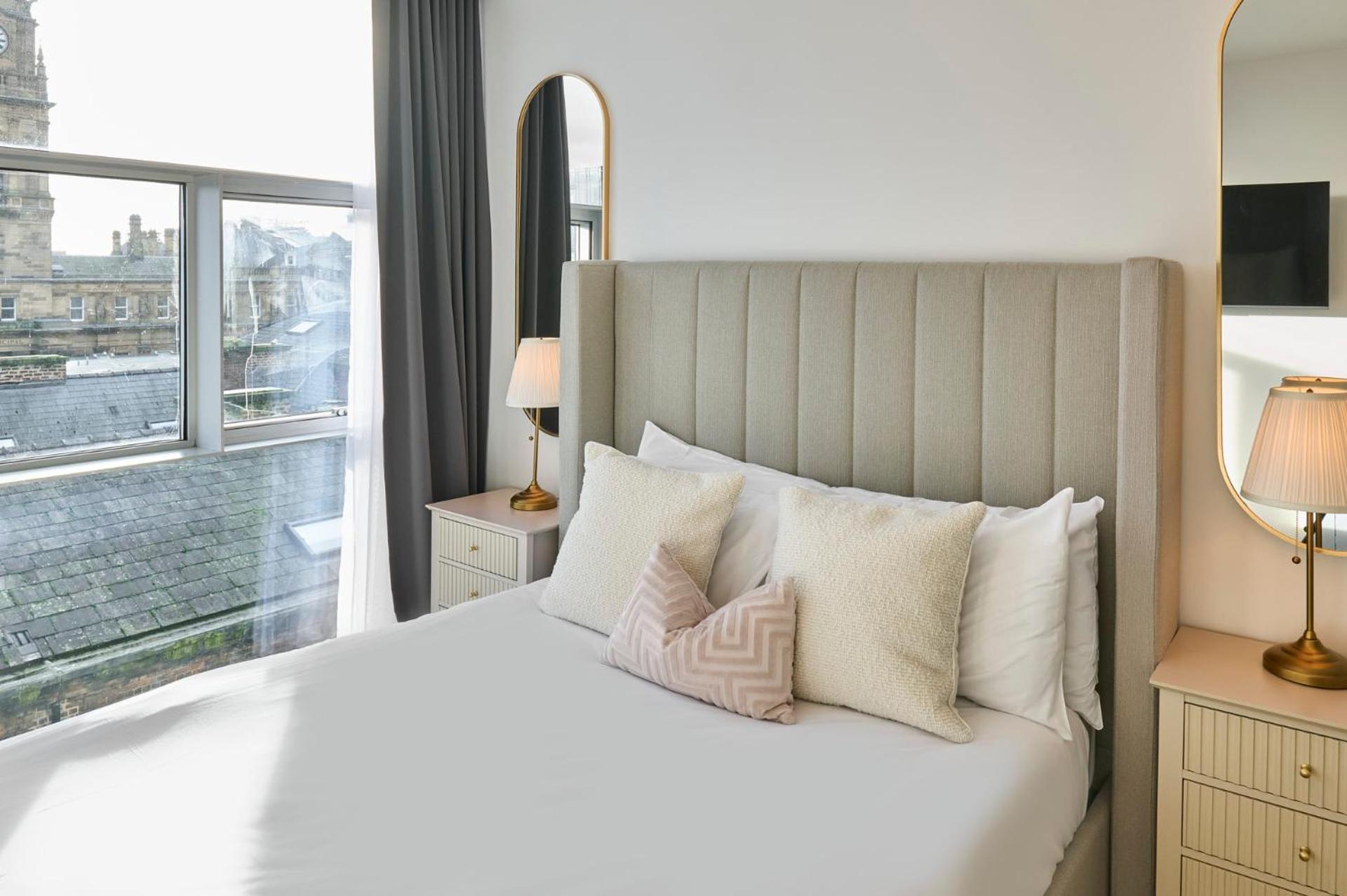 Host & - The Municipal View Abode Apartment *